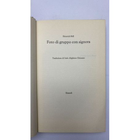 Foto di gruppo con signora