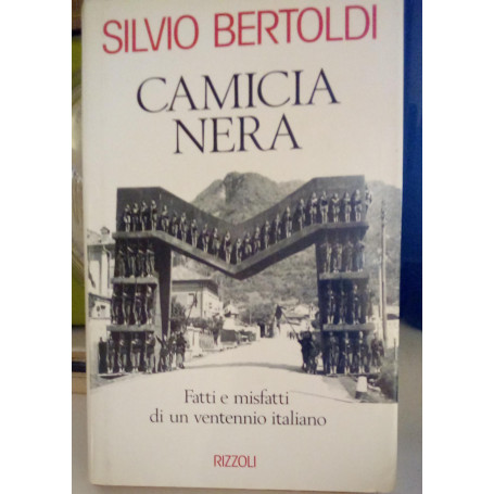 Camicia nera.